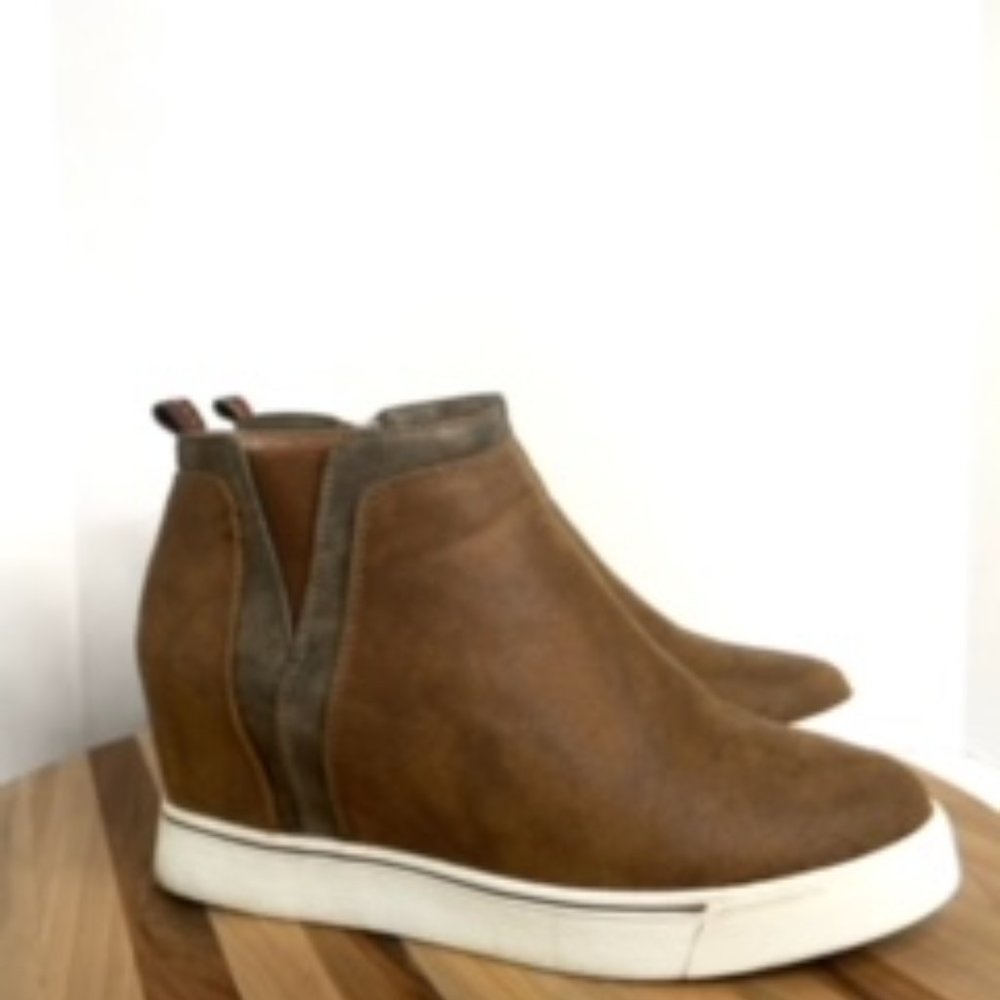 SUGAR GLOSSY WOMEN'S HIDDEN WEDGE SNEAKERS
